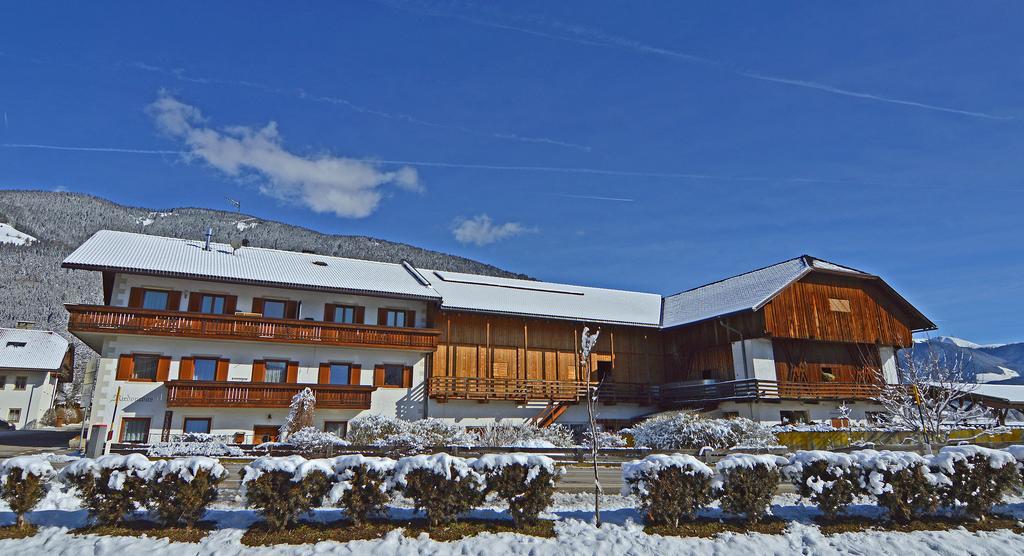 Niedermairhof Villa Falzes Exterior photo